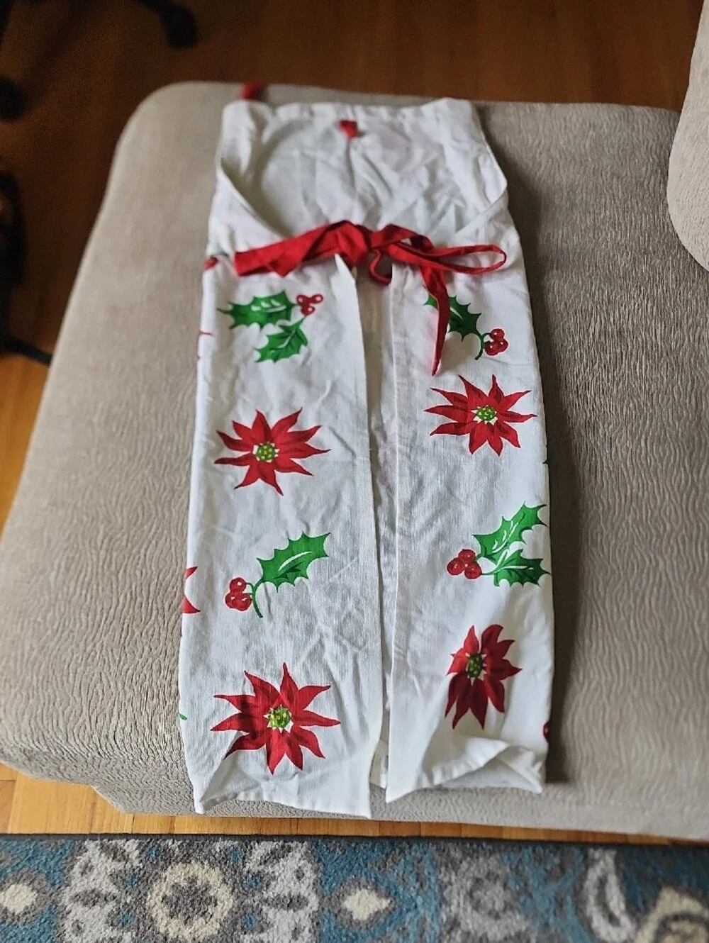Crate&Barrel Red Poinsettia & Green Holly Holiday Apron